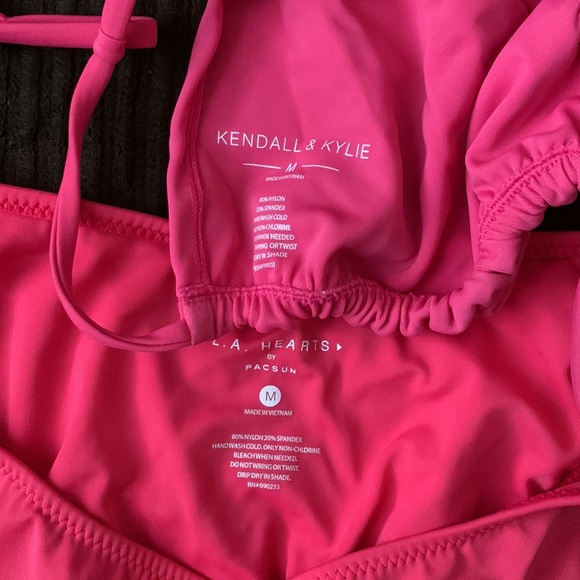 Hot pink bikini set - Picture 4 of 5